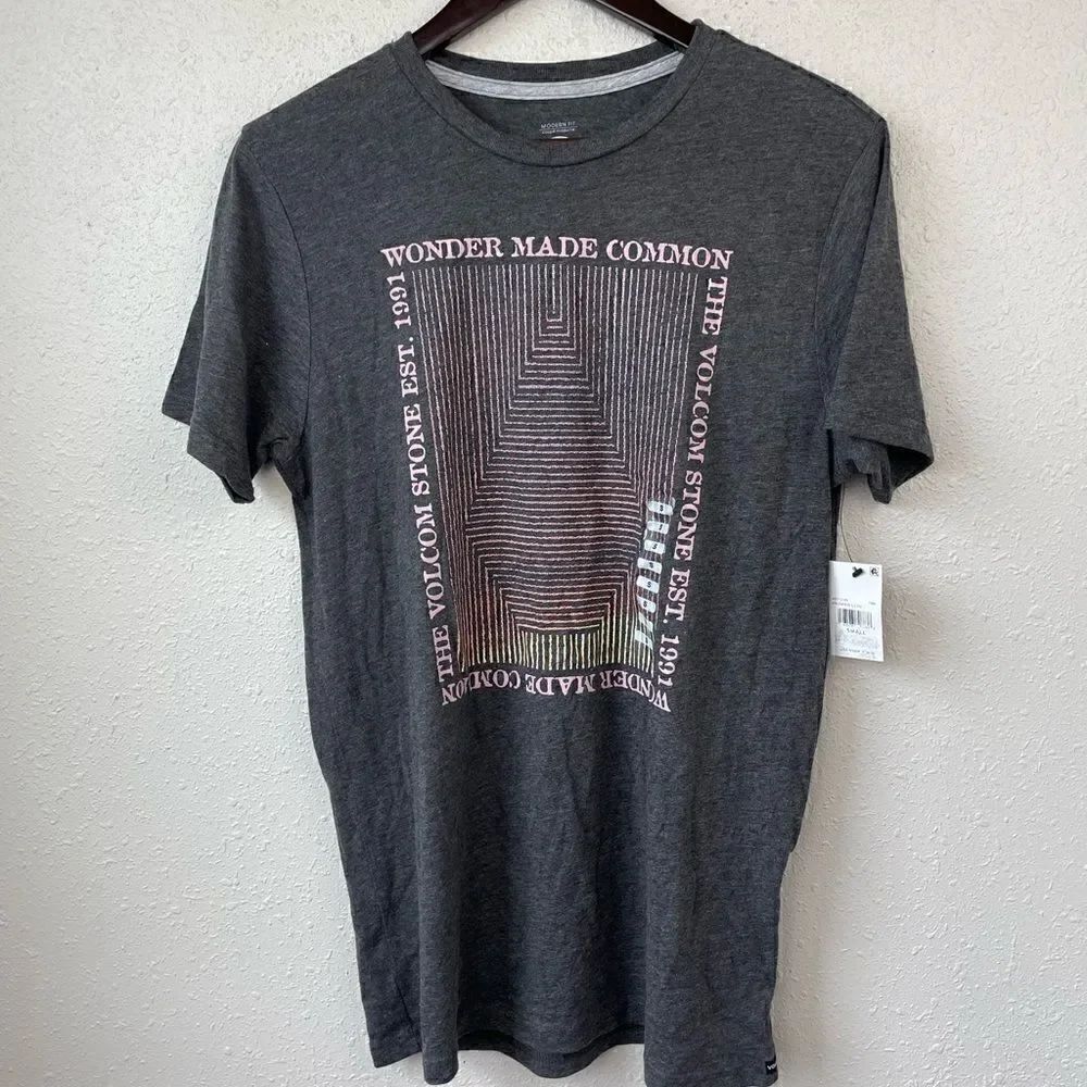 NWT Volcom Short Sleeve T-Shirt Size S